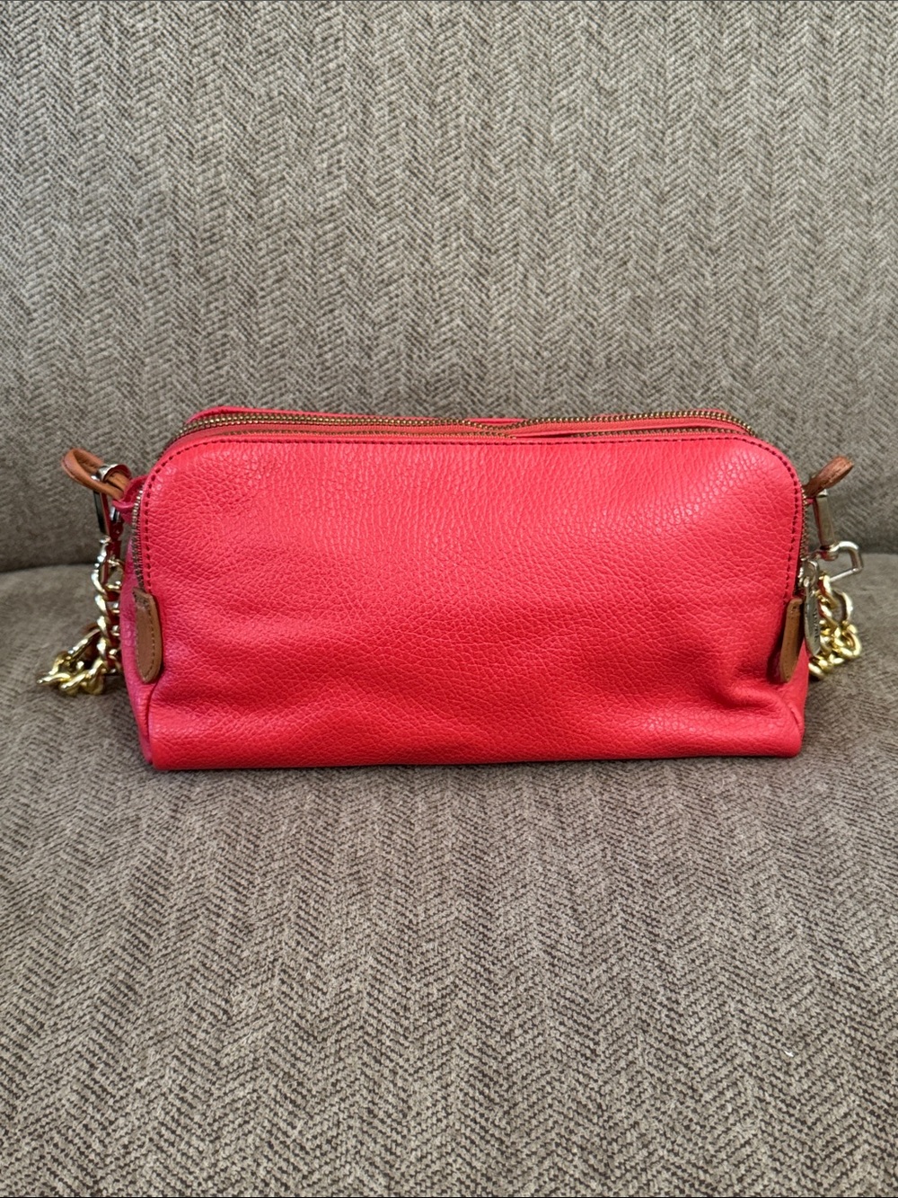 Valentina red pebbled leather shoulder bag
